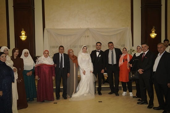 أهل العريس والعروسة