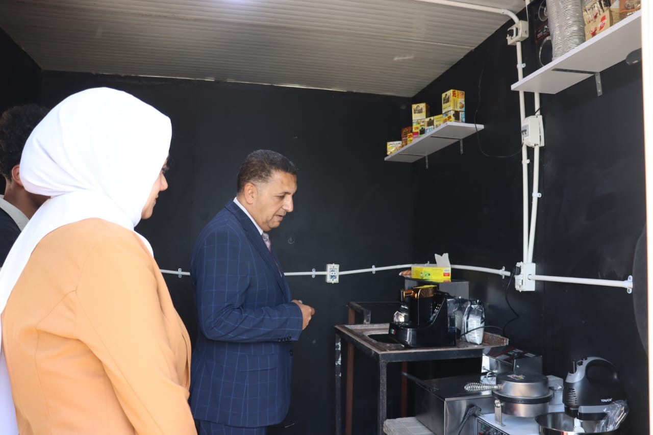 المحافظ يتفقد العربة