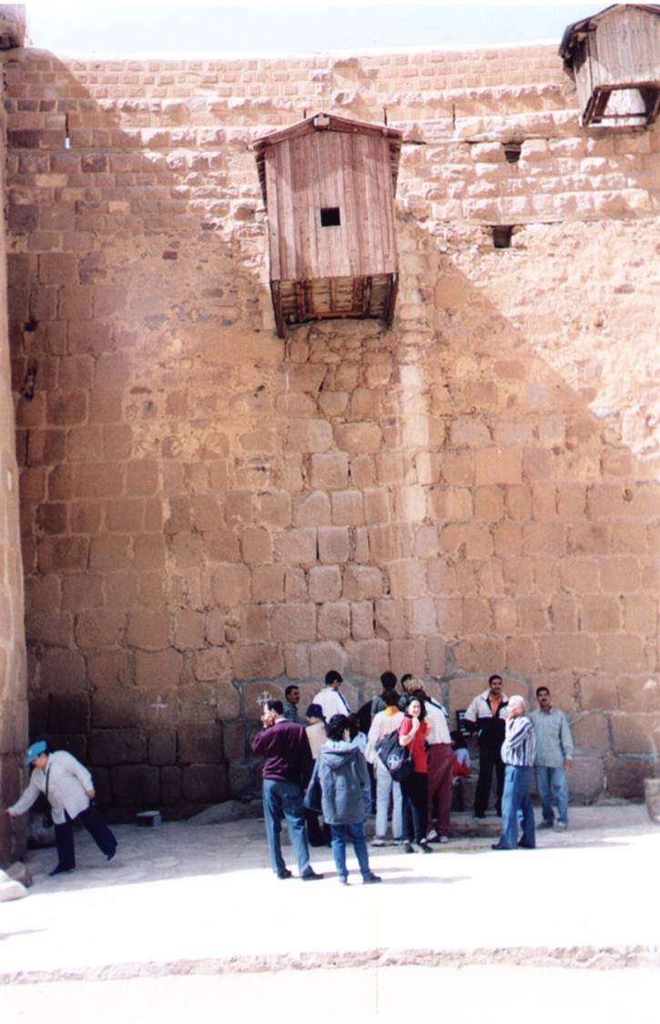 بوابة المصعد دير سانت كاترين
