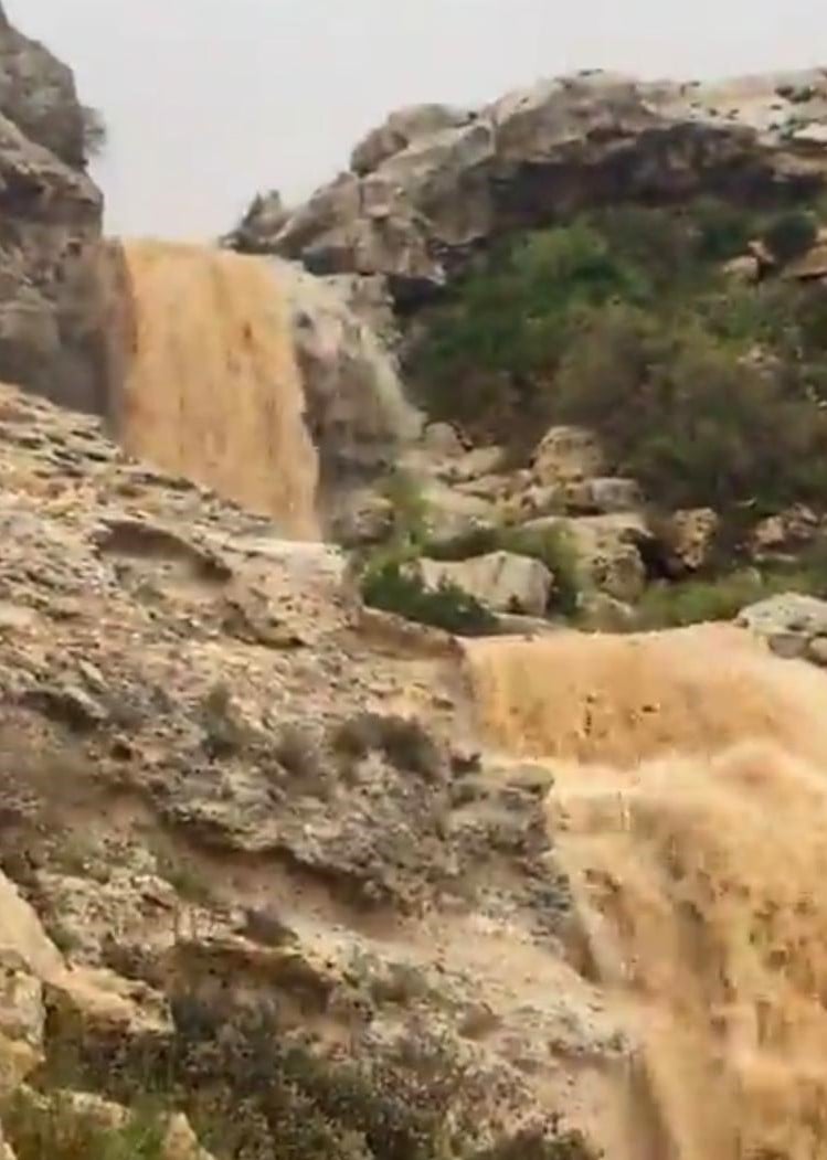 شلالالت مياه الامطار بمطروح