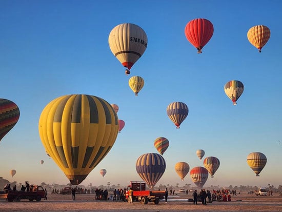 رحلات البالون الطائر