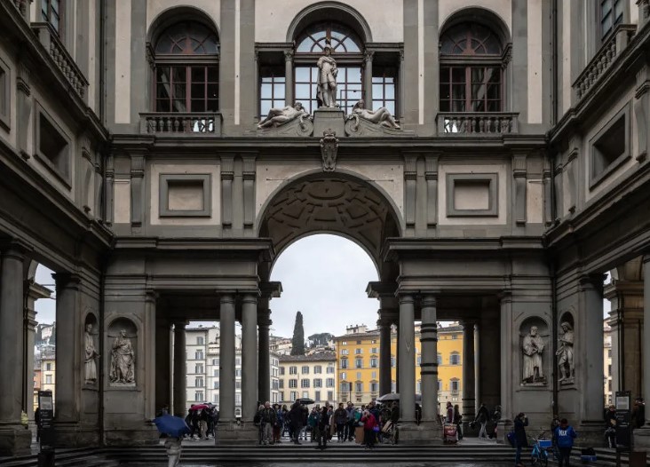 متحف أوفيزى فى فلورنسا