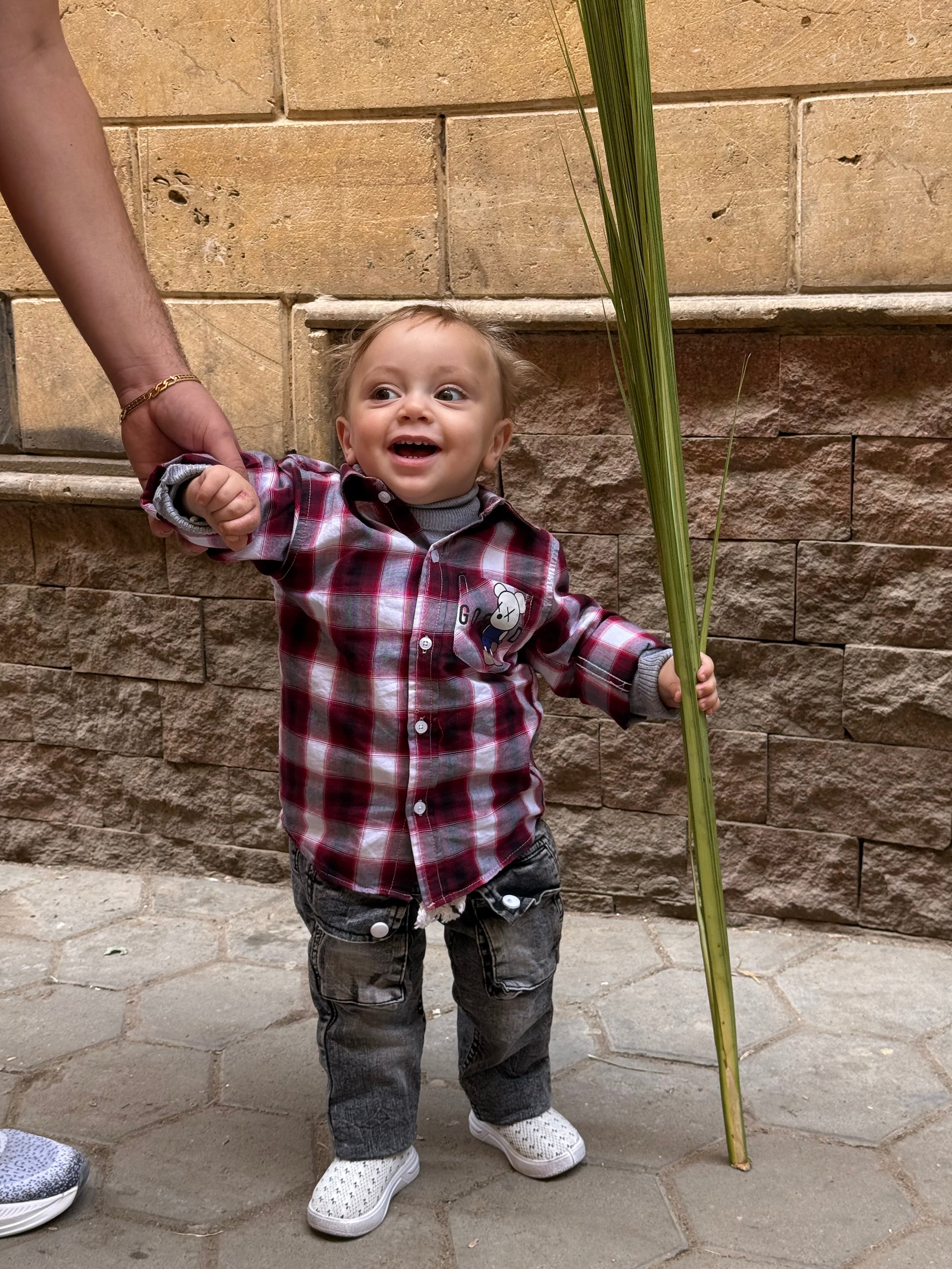 الاطفال خلال احتفال أحد الزعف