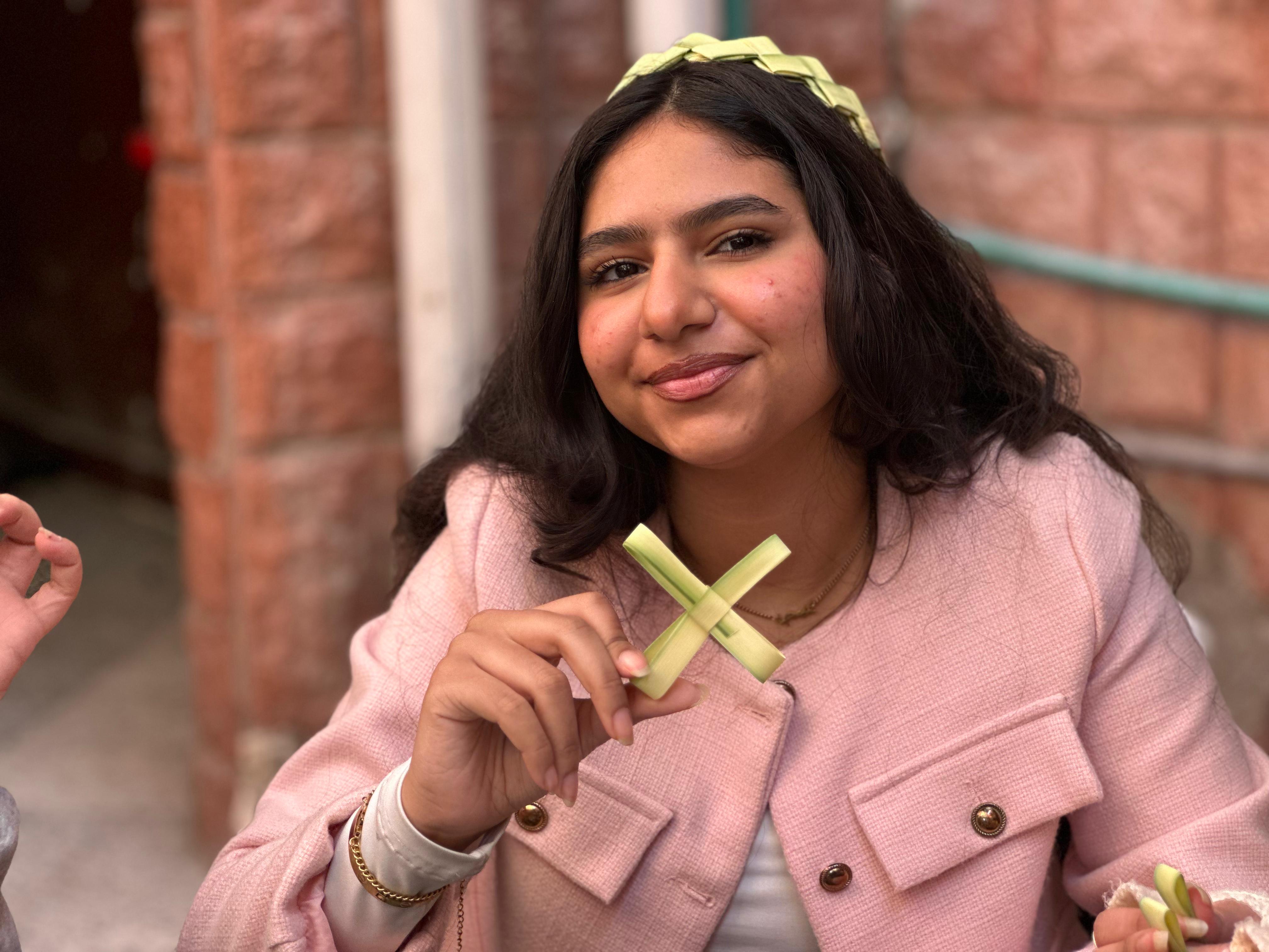 اشكال الخوص بالكنيسة