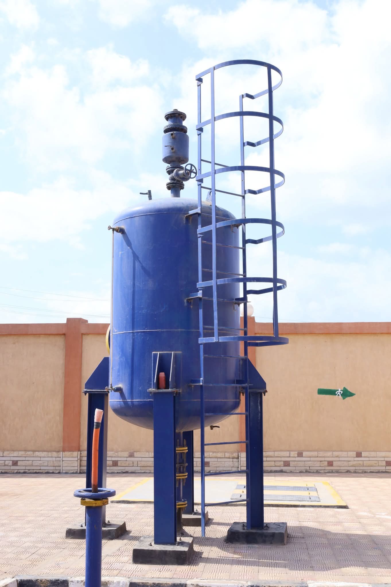 المحطة من الداخل