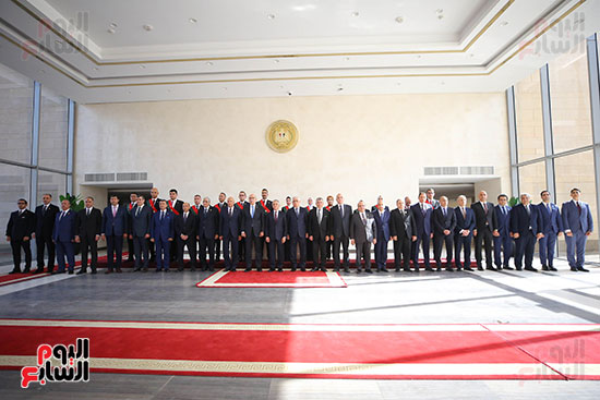 صورة تذكارية للحضور