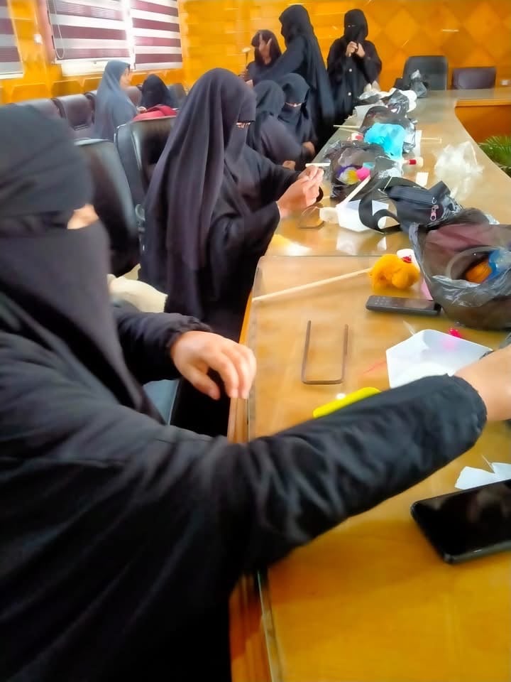 التطريز عن طريق سيدات بدويات في مدينة الحسنة 