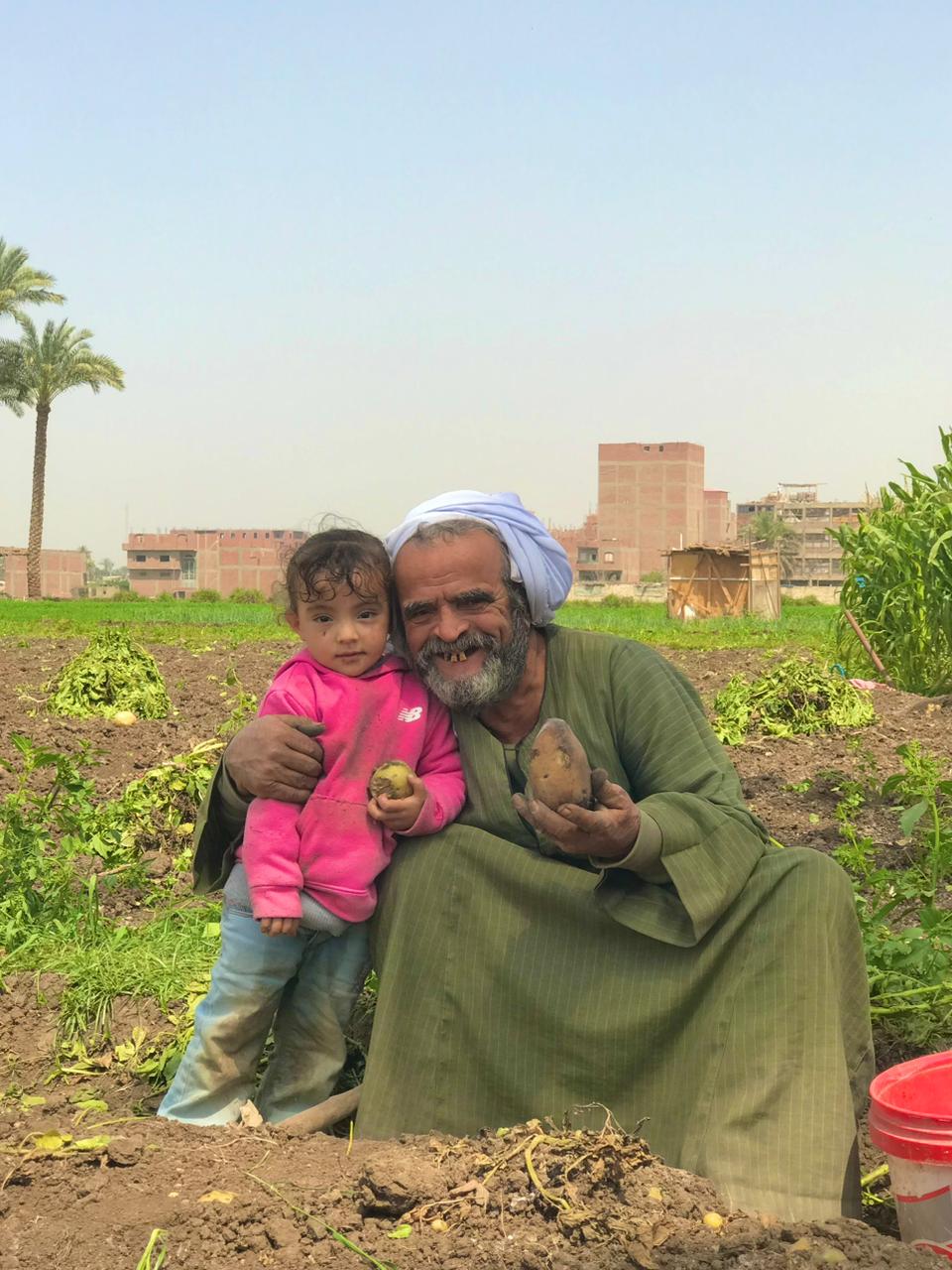 فرحة المزارعين بموسم الحصاد