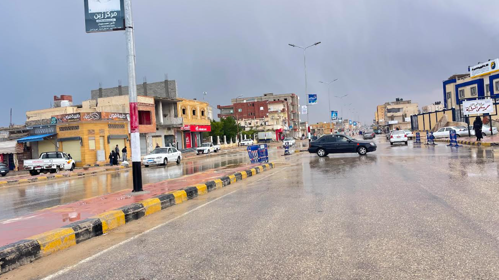 الشيخ زويد بعد سقوط الامطار بلحظات