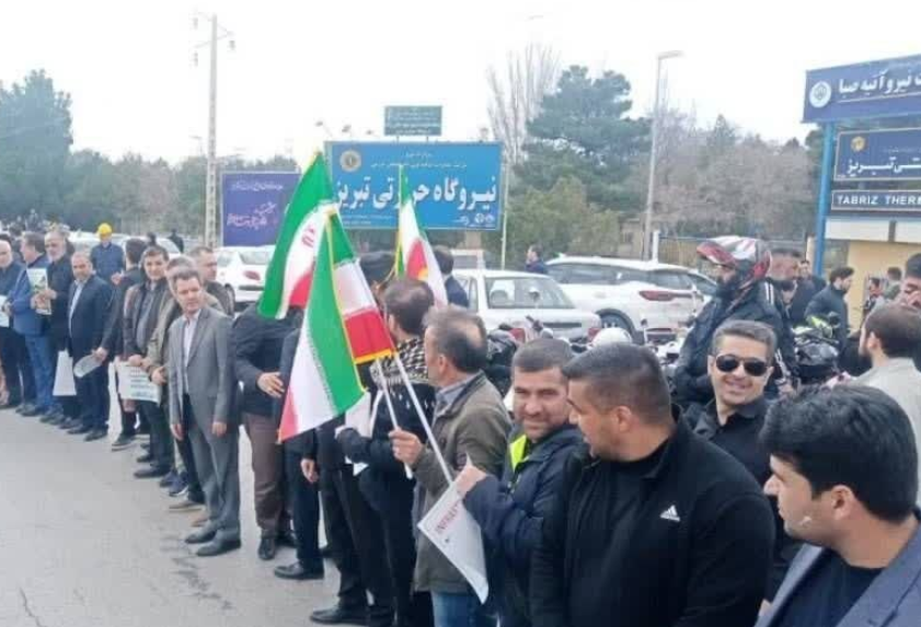 المواطنون الإيرانييون