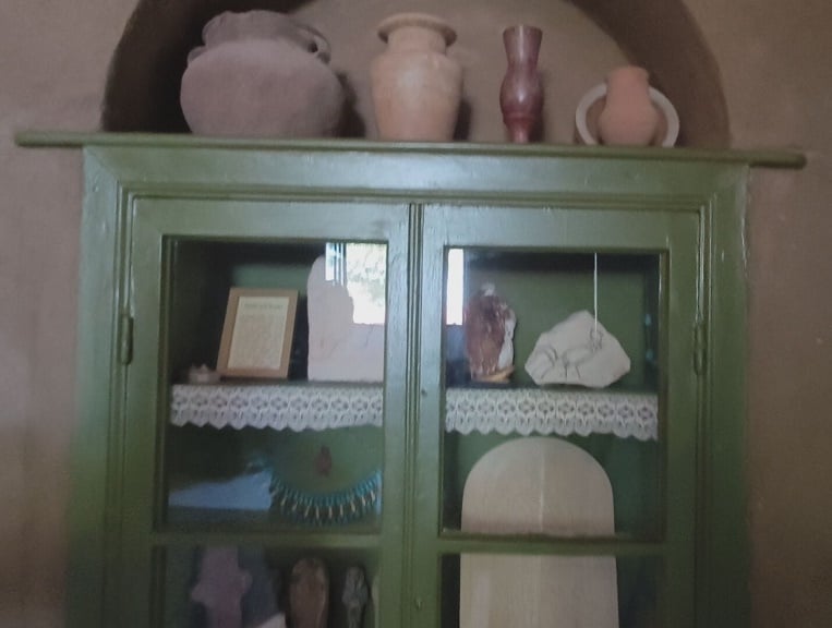 أدوات الحياة اليومية داخل بيت كارتر