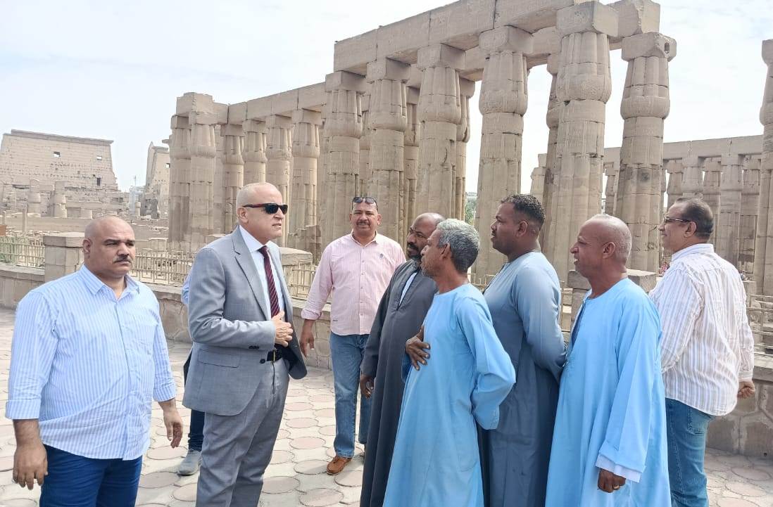 جولة محافظ الأقصر على كورنيش النيل