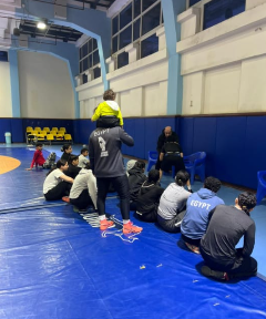 سمر حمزة وطفلها