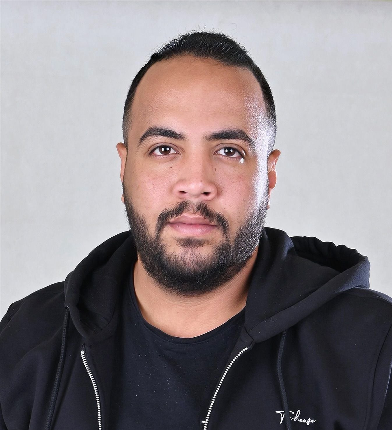 المؤلف احمد عبد الستار