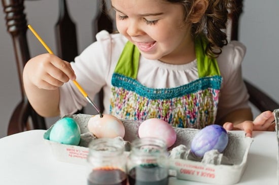 فوائد تلوين البيض