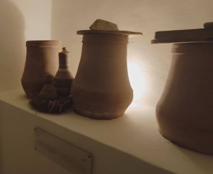 أدوات الشرب للمياه داخل بيت كارتر