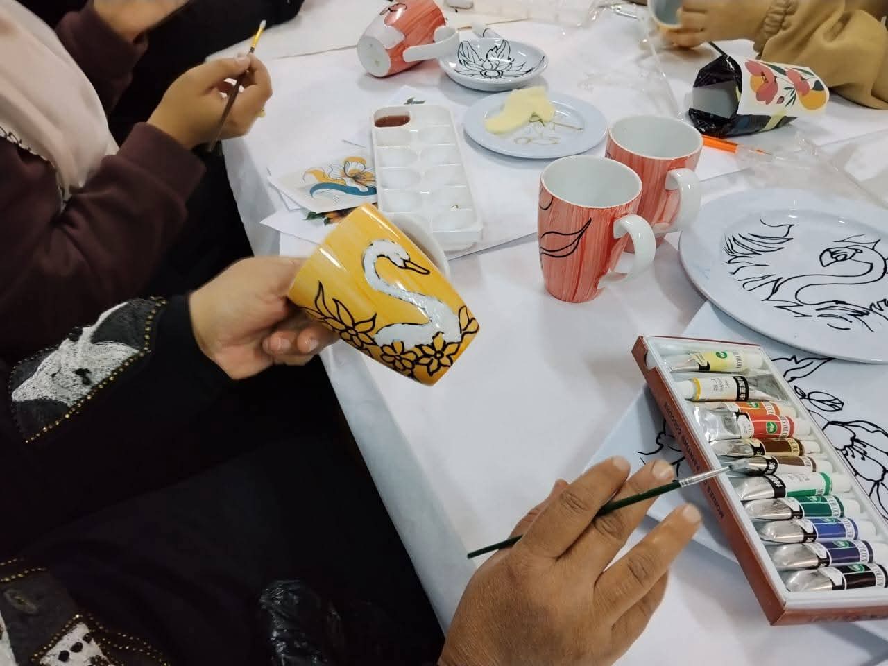 تنوع تصميمات الرسم على الخزف