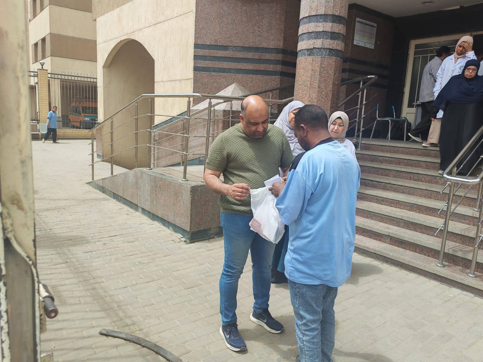 الإطمئنان على تلقي المنتفعين للخدمات الطبية