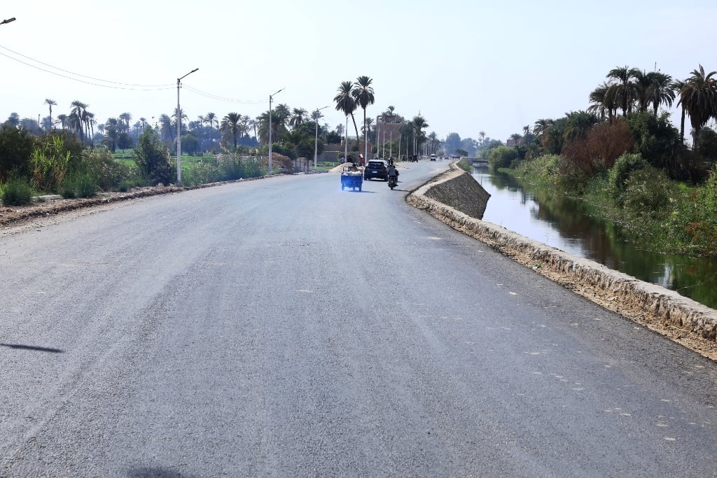 طرق سوهاج الجديدة فى الجمهورية الجديدة (8)