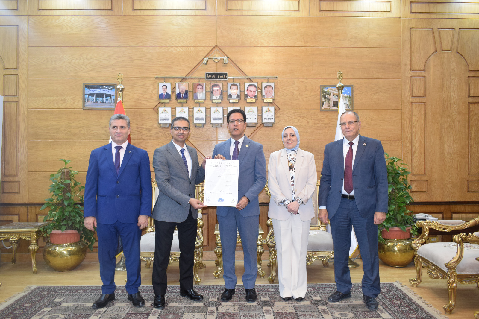 جامعة بنها تتسلم الشهادات