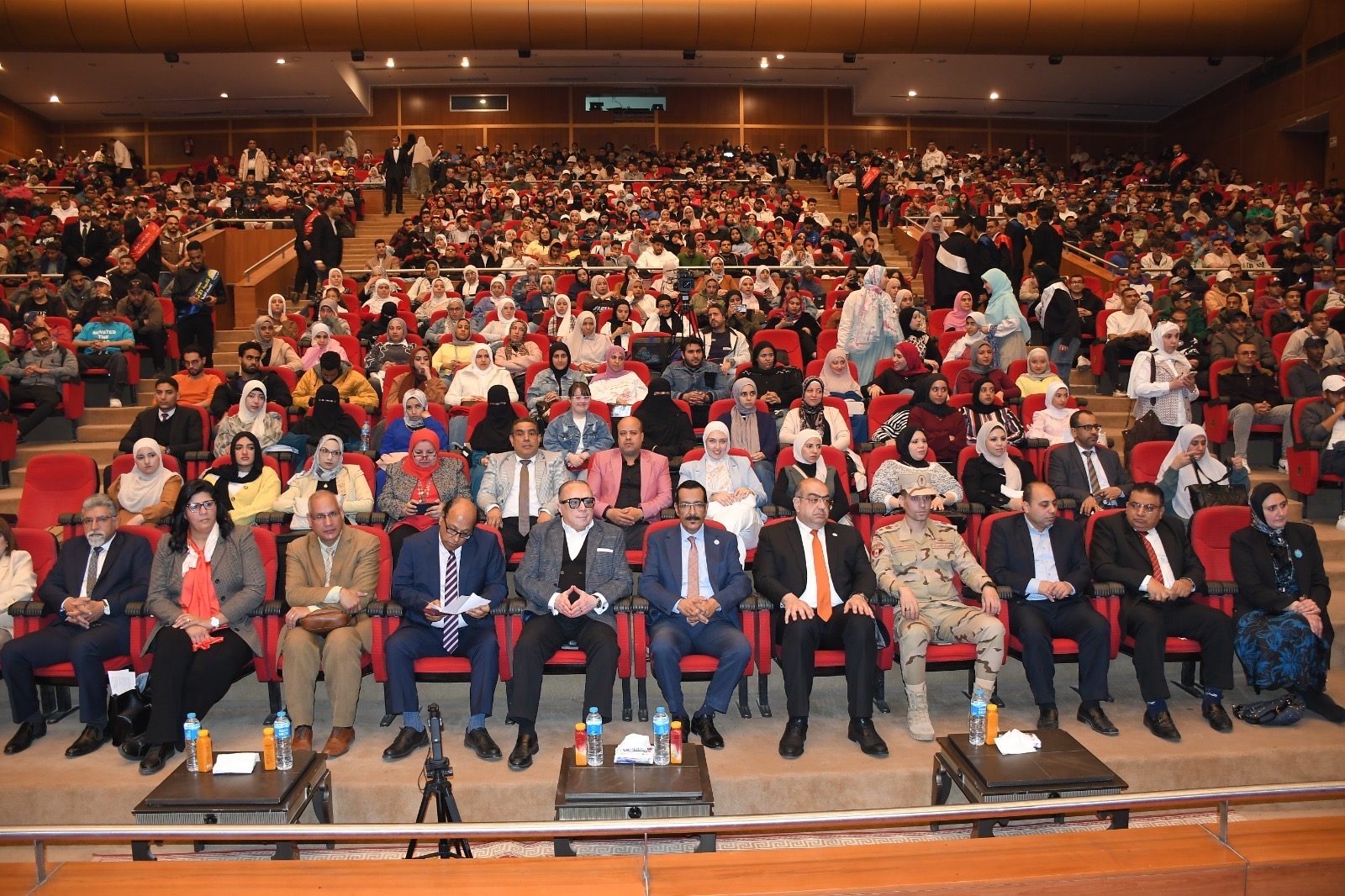 جانب من الحفل جانب من الحفل