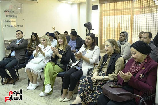 حضور الندوة حضور الندوة