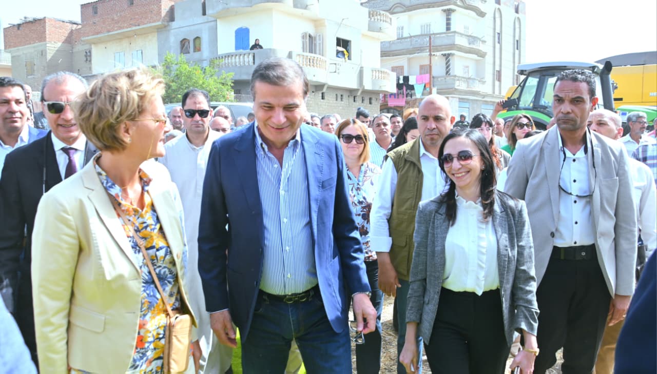 جولة تفقدية لوزير الزراعة بالبحيرة