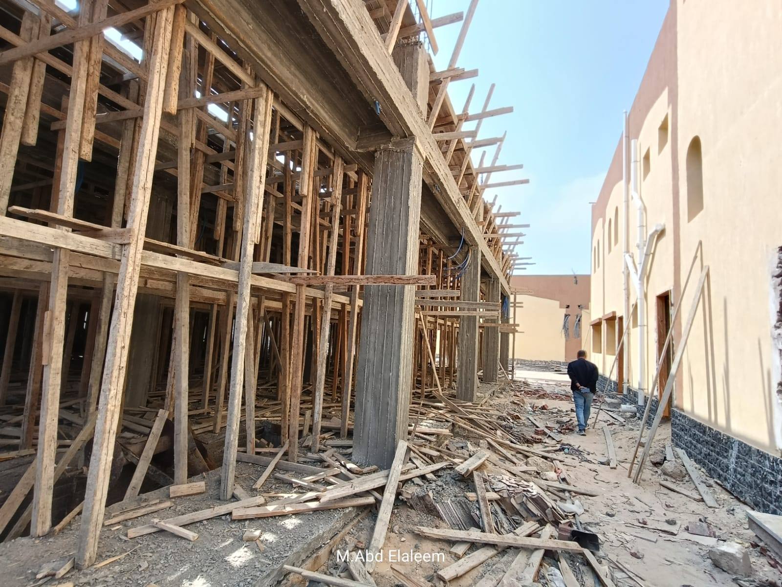استمرار العمل بالمشروع