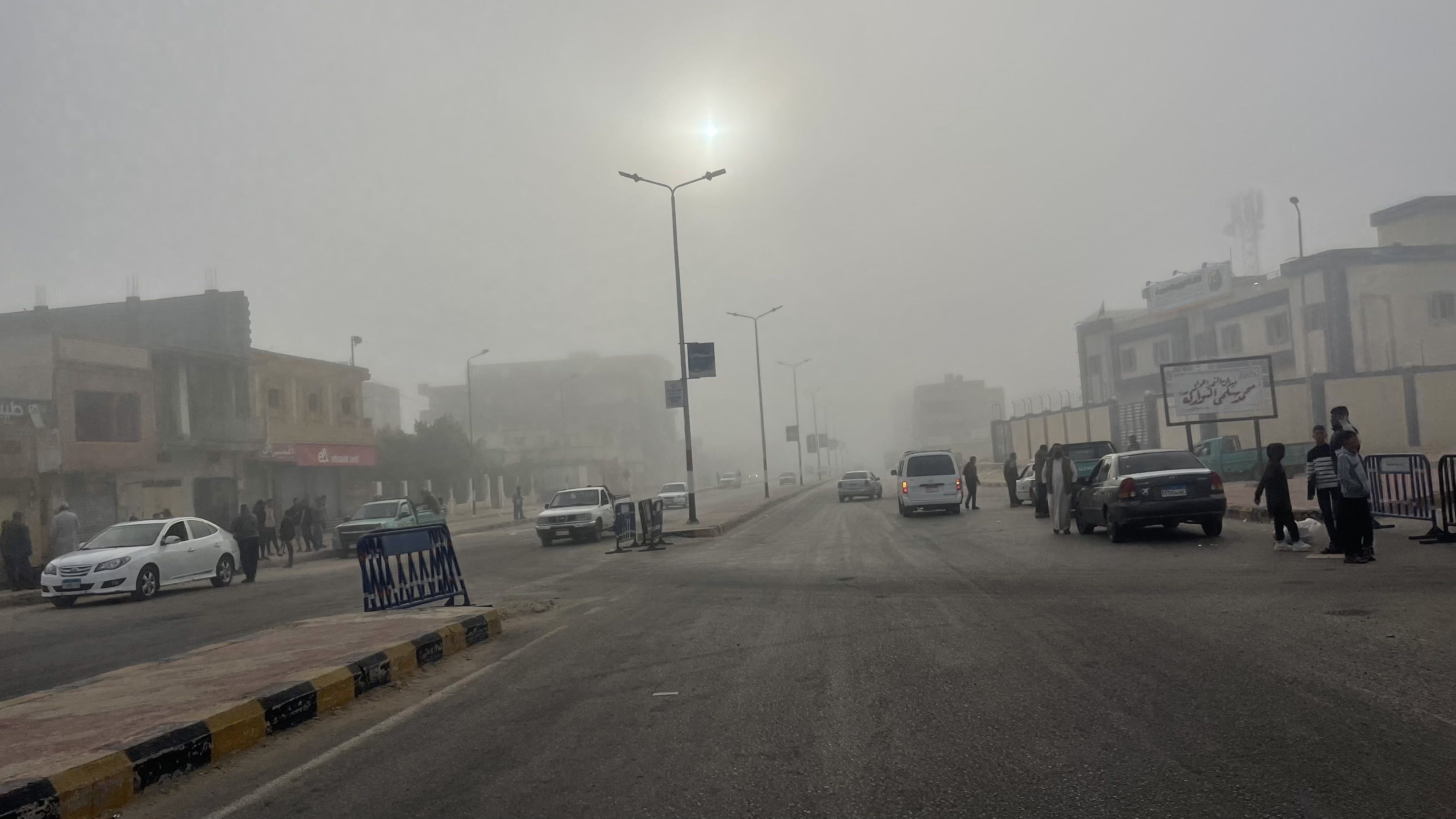 ضباب كثيف في مدينة الشيخ زويد