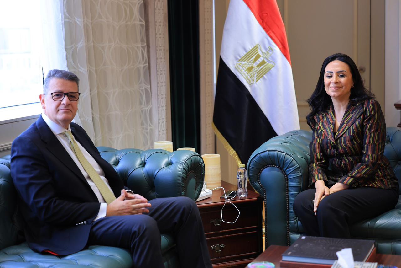 خلال لقاء وزيرة التضامن الاجتماعي رئيس لجنة حقوق الإنسان بمجلس النواب