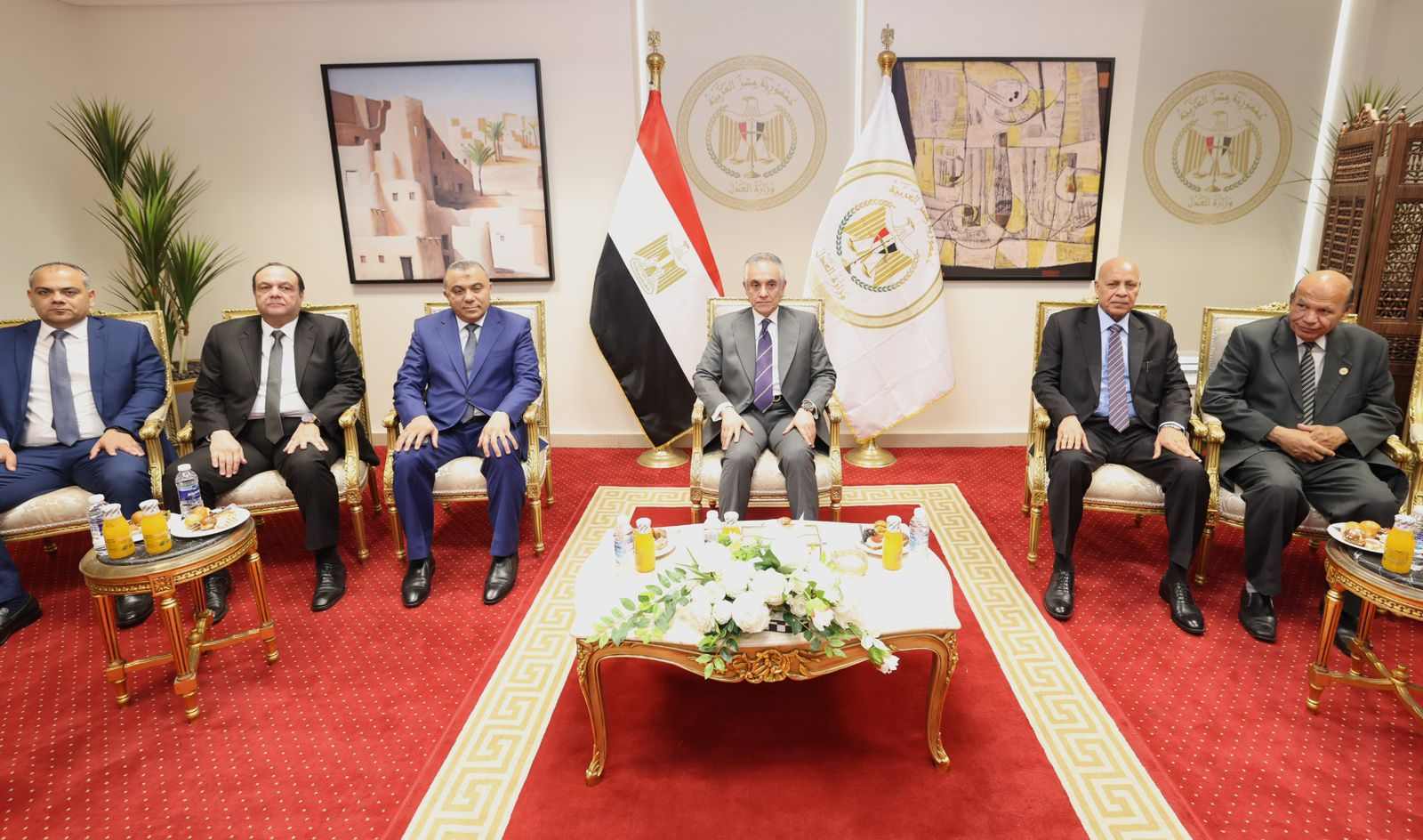 الدورة التدريبية الأولى لقضاة محاكم الجنايات  (9)