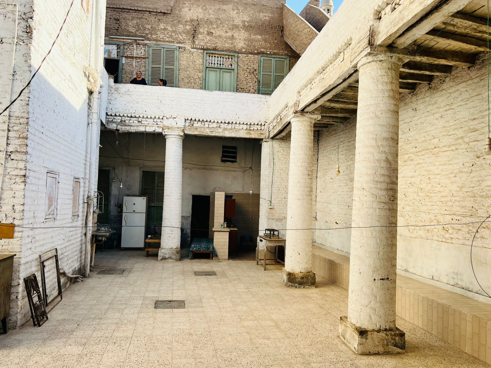 أعمدة ساحة المنزل أعمدة ساحة المنزل