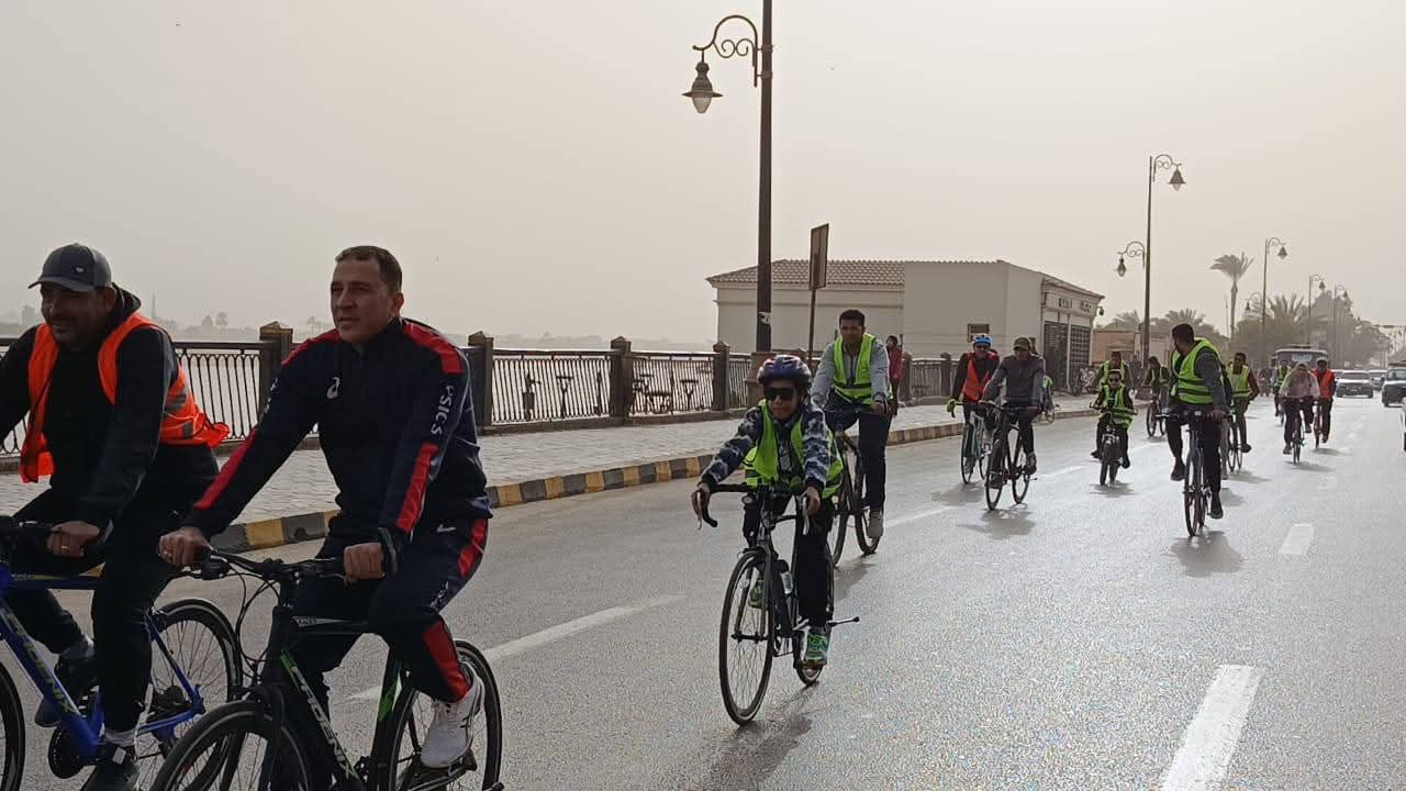 مشاركة الشباب فى الماراثون مشاركة الشباب فى الماراثون