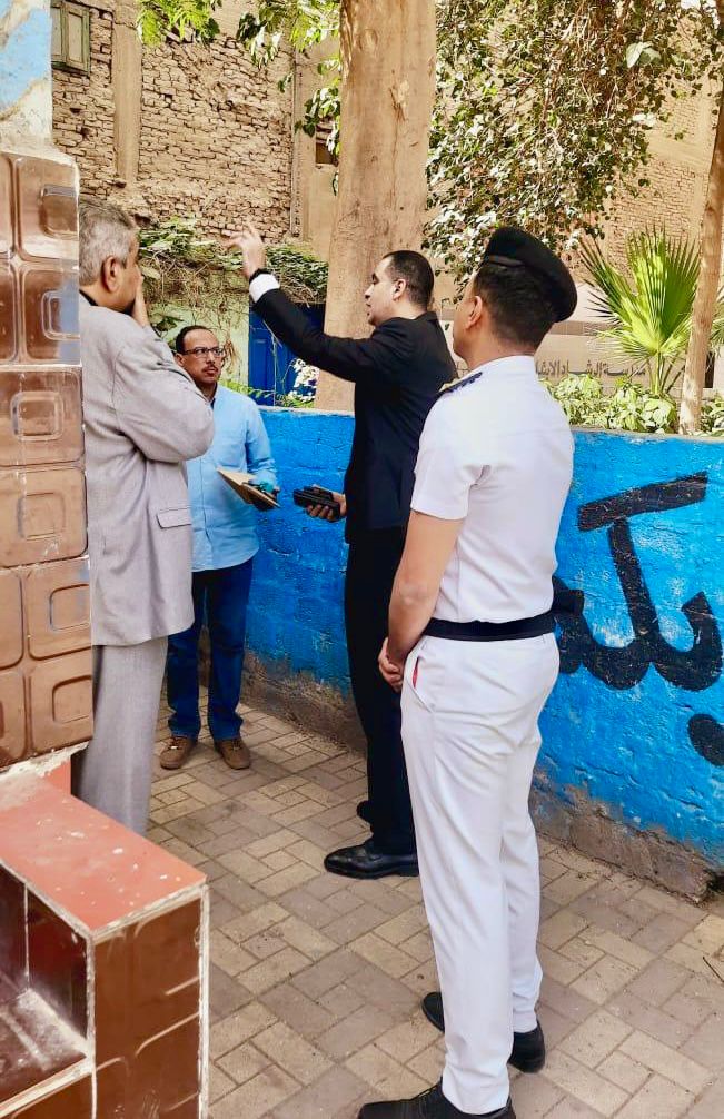جانب من معانية فريق النيابة الإدارية