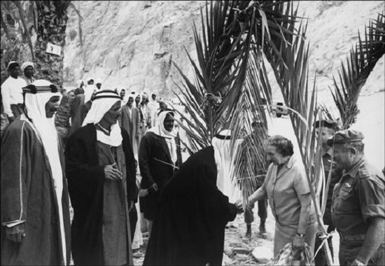 استقبال جولدمائير  (2)
