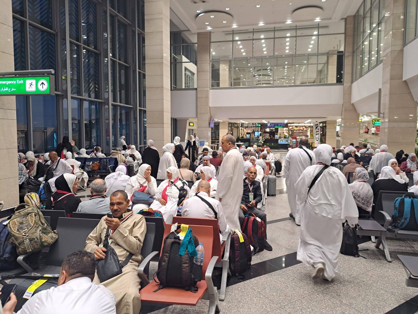 الاستعدادات بالمطار الاستعدادات بالمطار