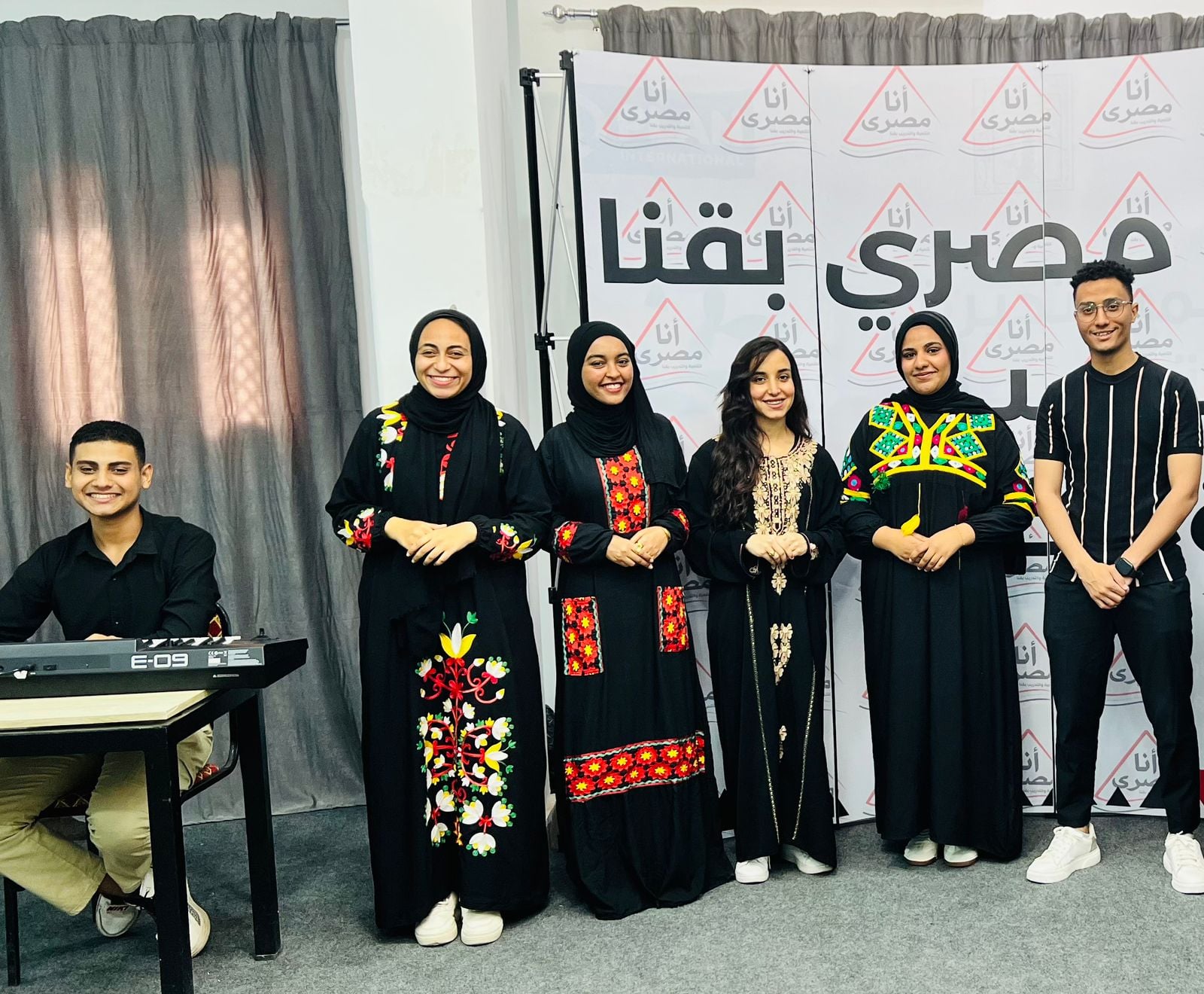 مجموعة فتيات 