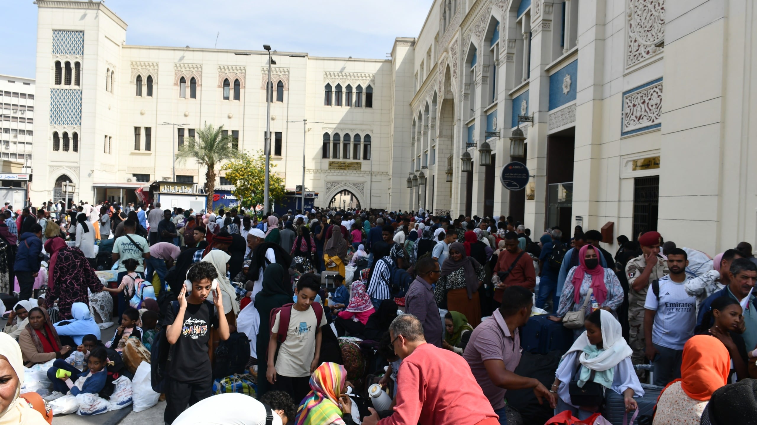 نقل الأشقاء السودانيين ضمن العودة الطوعية (3)
