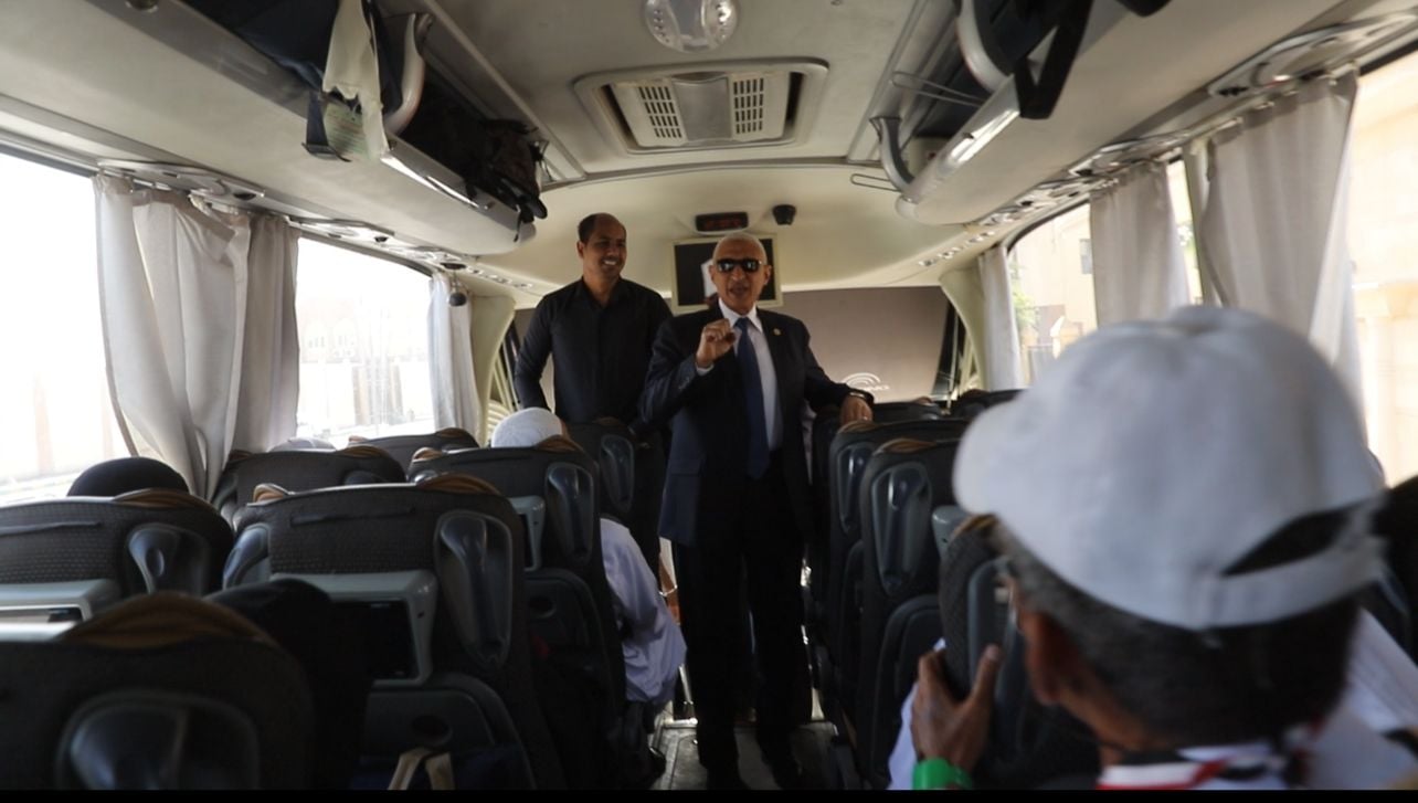 حديث بين المحافظ والحجاج