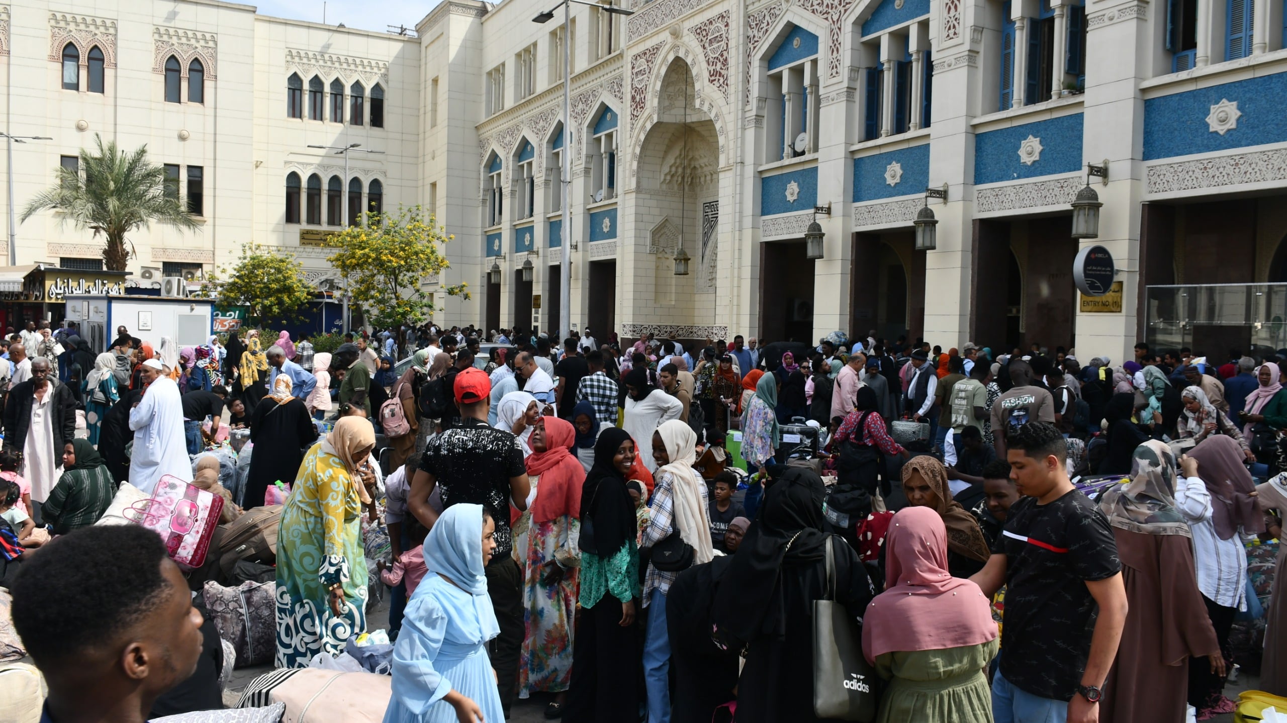 نقل الأشقاء السودانيين ضمن العودة الطوعية (2)