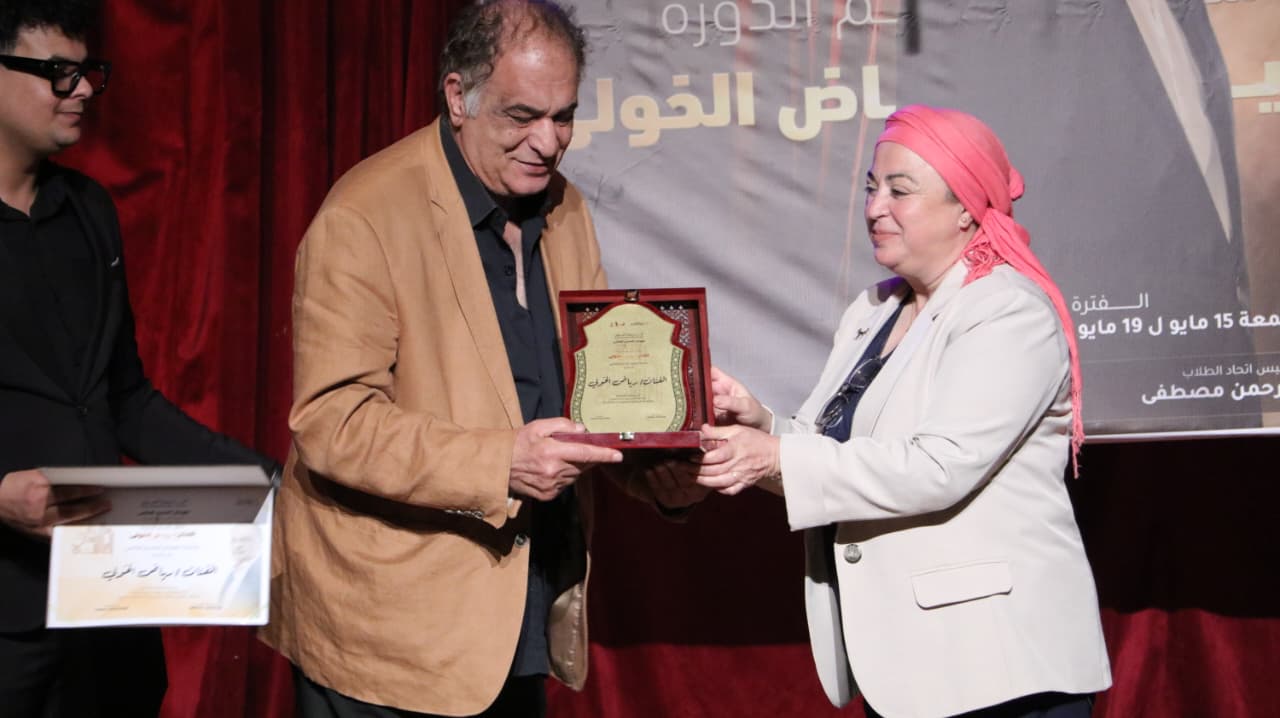 تكريم الفنان رياض الخولى