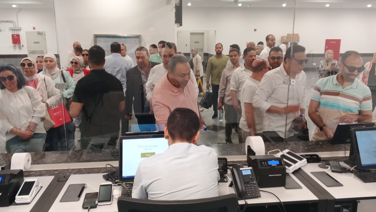 اقبال كبير من المواطنين على استخدام المونوريل اقبال كبير من المواطنين على استخدام المونوريل