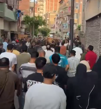 خلال الجنازة خلال الجنازة