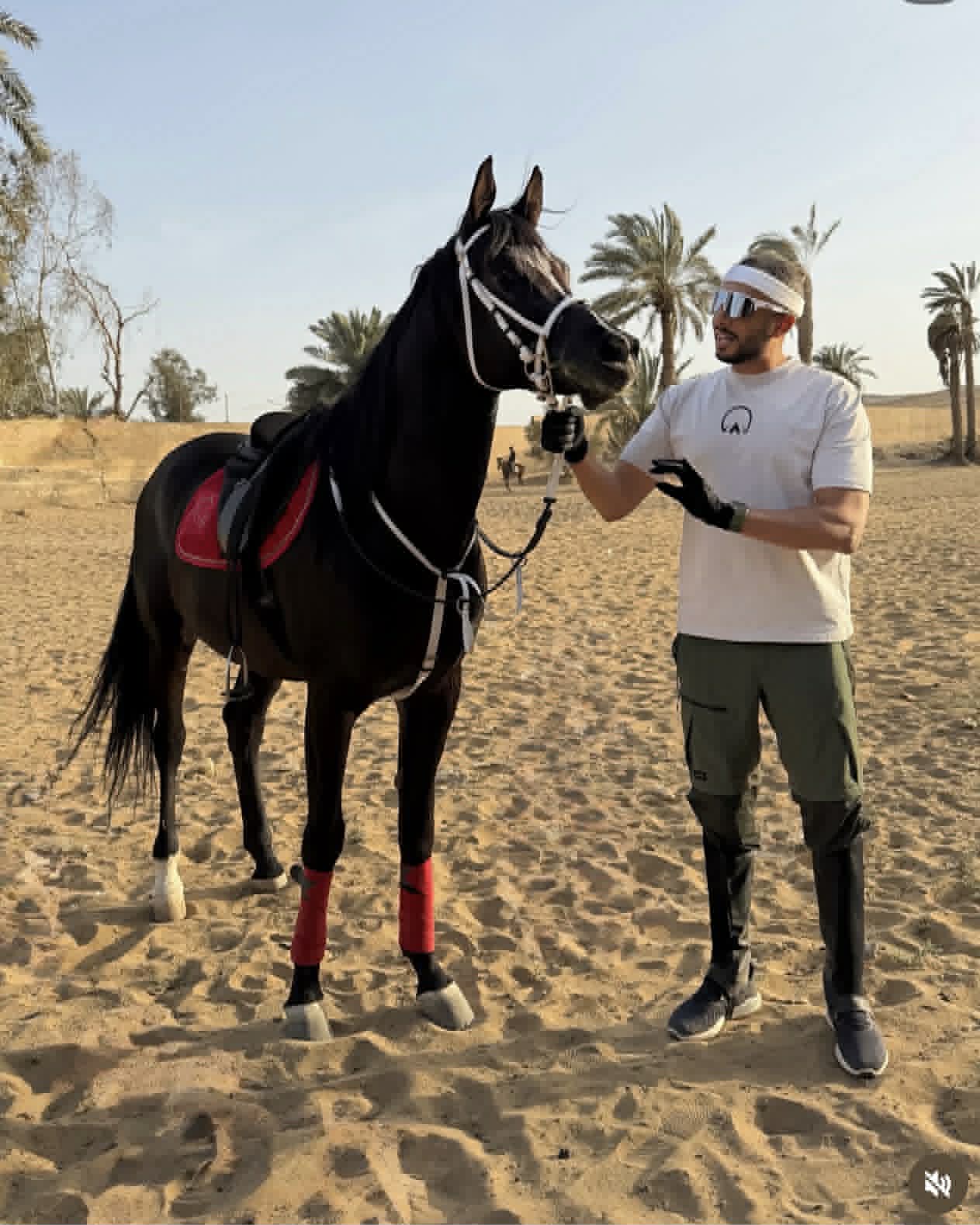 عصام فى صورة أخري