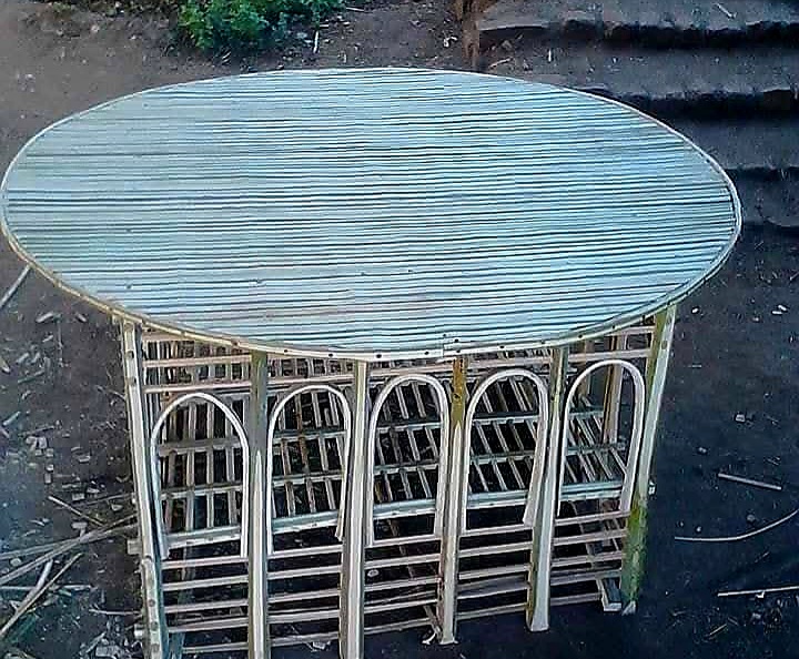 طربيزة من الجريد طربيزة من الجريد