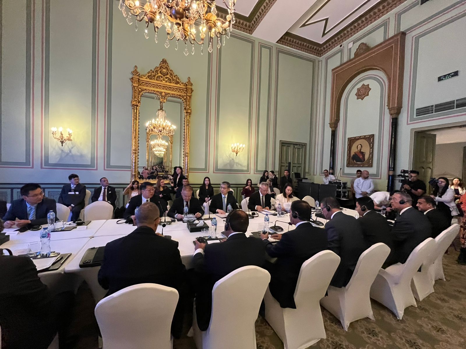 المائدة المستديرة