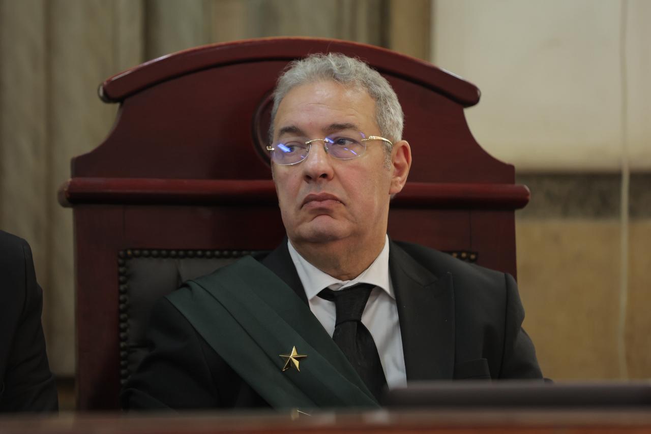عضو المحكمة عضو المحكمة