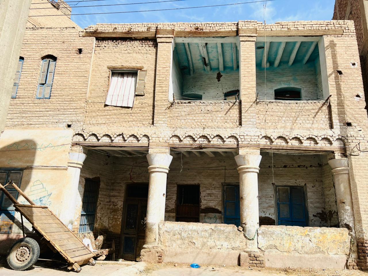 منزل قديم بالشارع