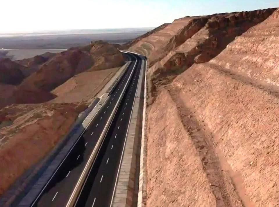 طريق تنيدة منفلوط
