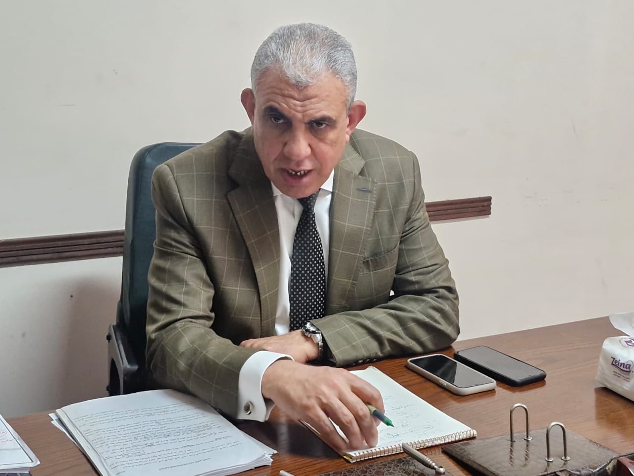 حوار عادل عبد الفضيل رئيس لجنة القوى العاملة بالبرلمان السابق (9)